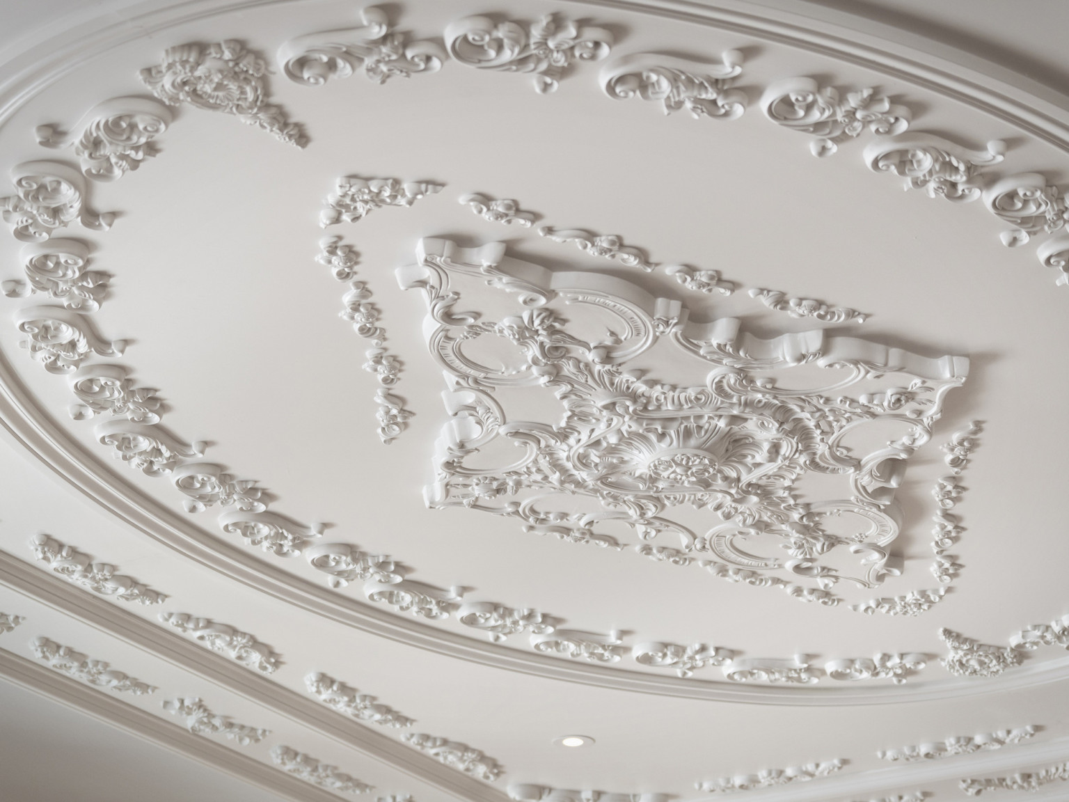 ceiling ornamentation detail at The Elizabeth Hotel, Autograph Collection by Marriott