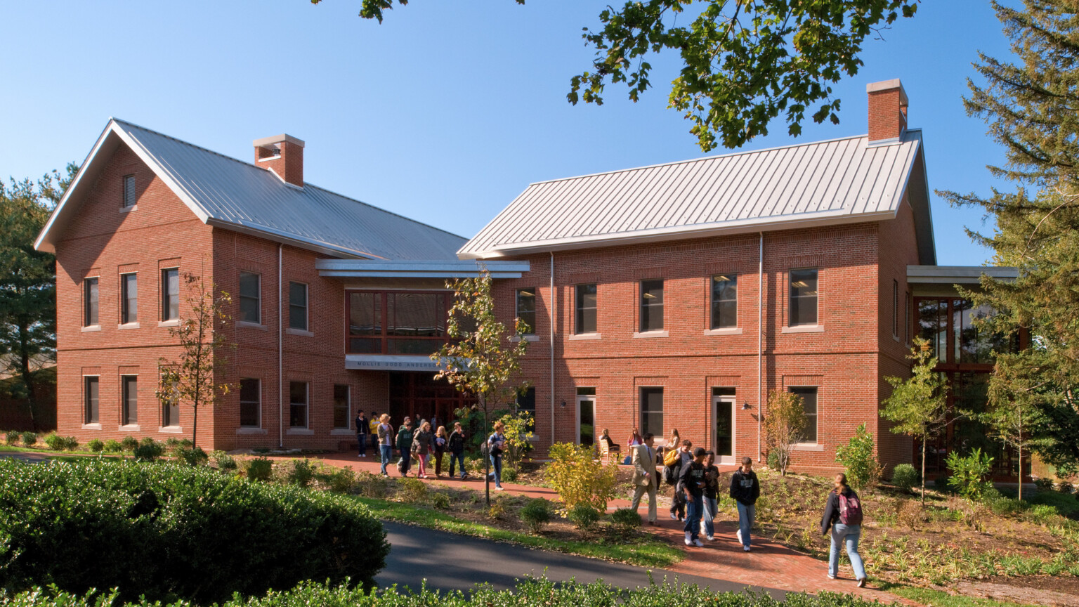 George School's Mollie Dodd Anderson Library & Learning Commons, a 3-story brick building with recessed glass entry