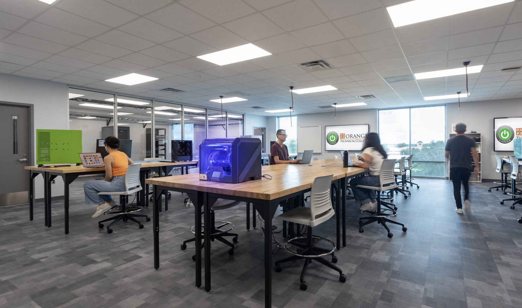 Modern classrooom technology space for students; 3D printer