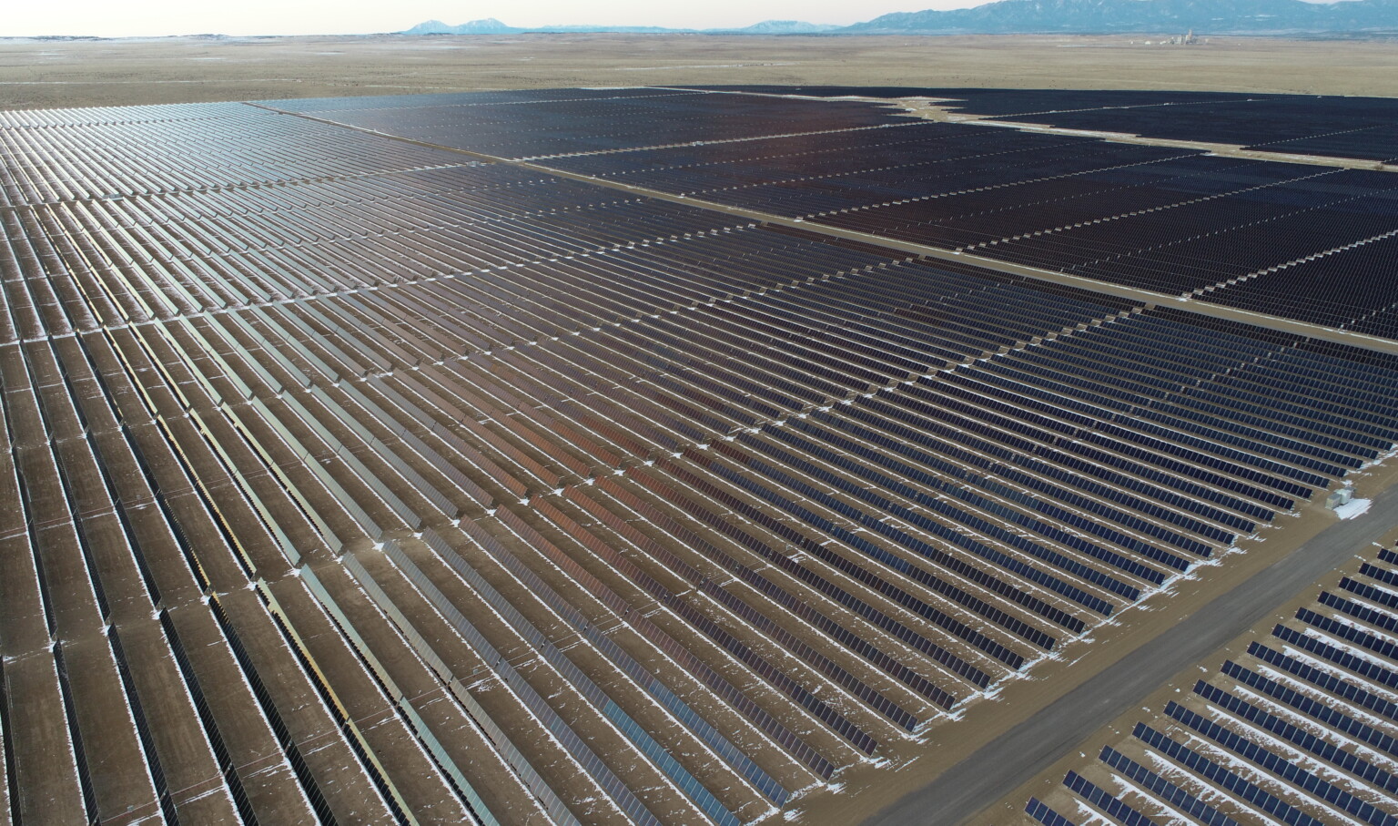 ground mount solar panel array