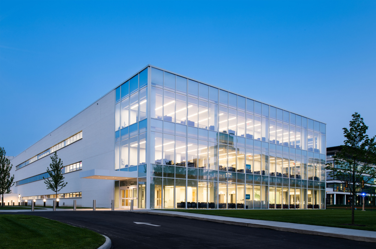 Exterior night shot of CC-CWRU School of Dental Medicine Exterior night shot of CC-CWRU School of Dental Medicine