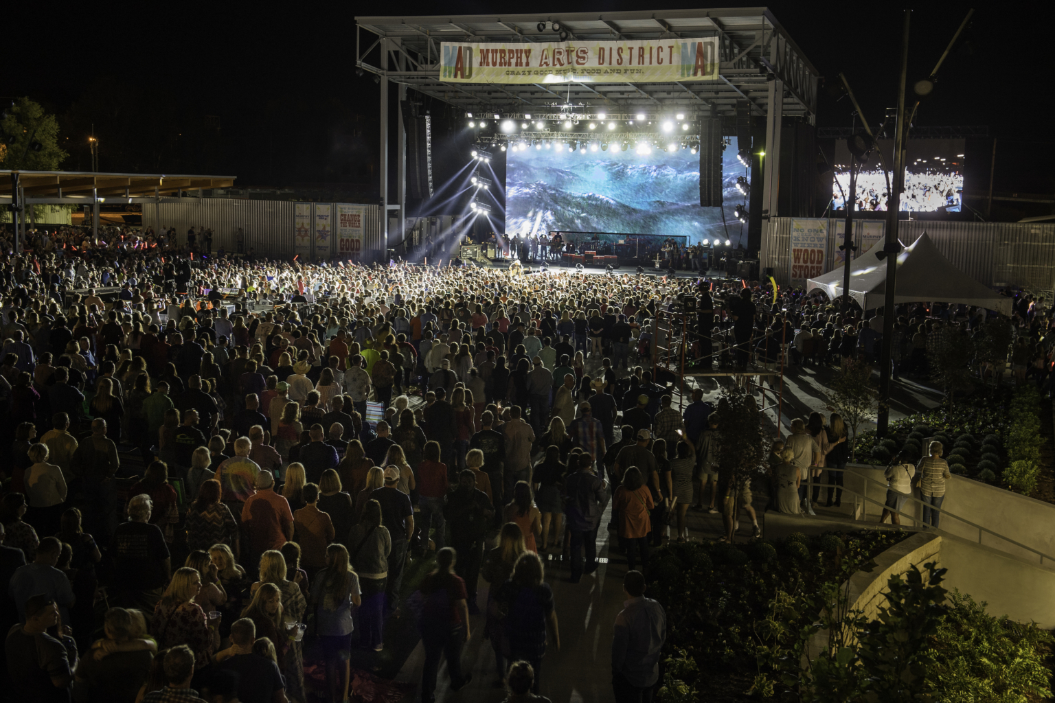 concert at night concert at night