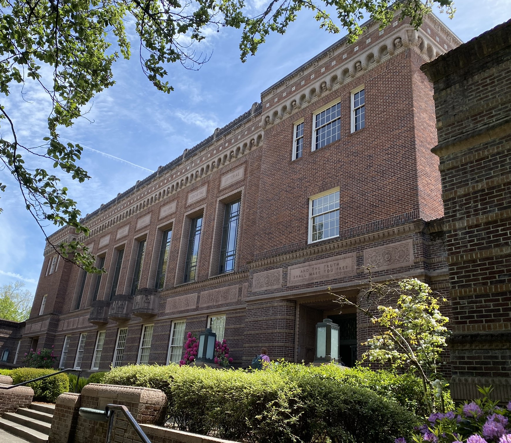 University of Oregon to Renovate Historic Knight Library DLR Group